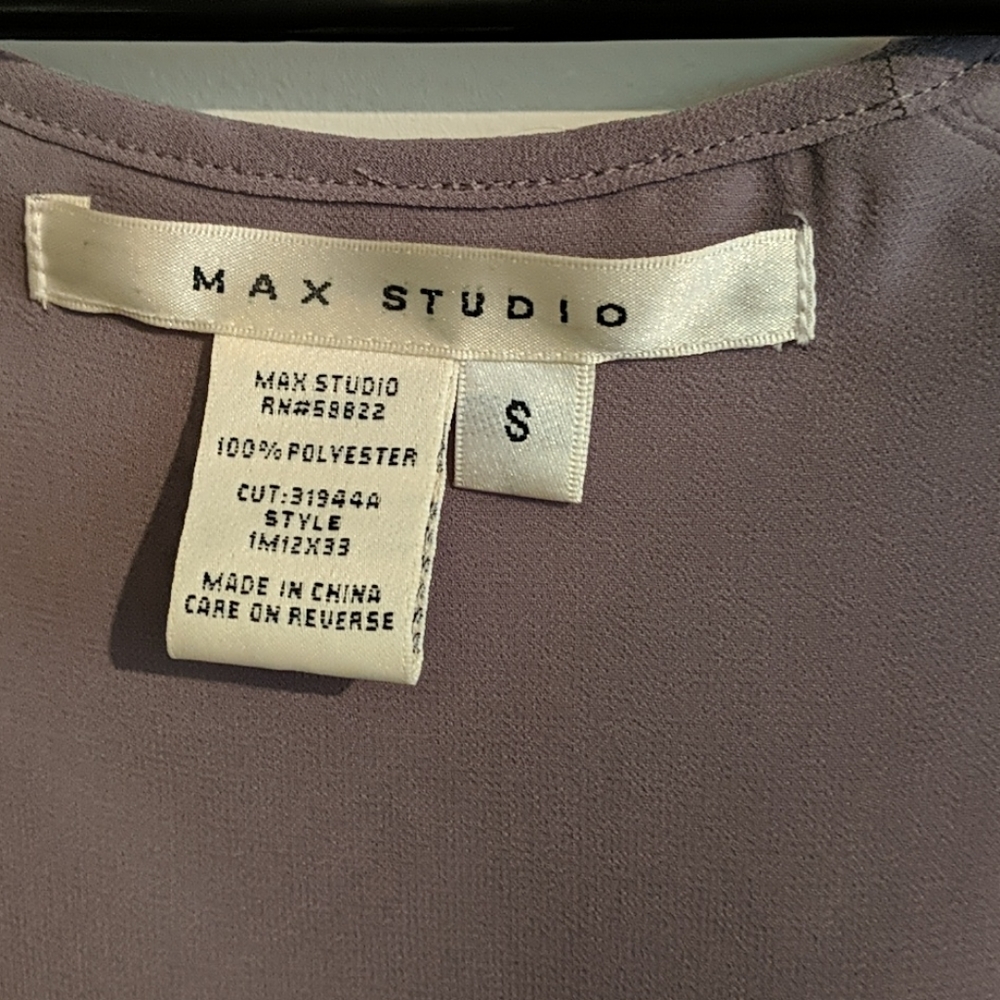 Top - Picture 2 of 2